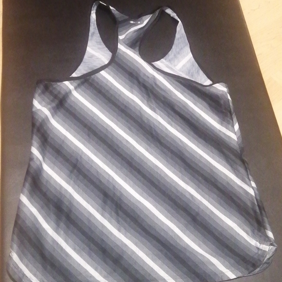 Adidas tank tops - Picture 2 of 3